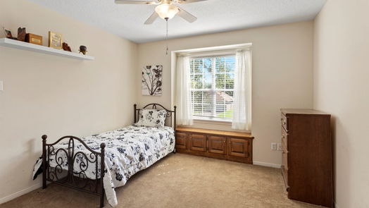 Clute 2-story, 4-bed 105 Concord Avenue-idx