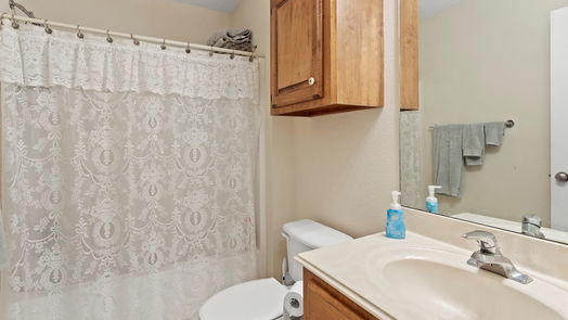 Clute 2-story, 4-bed 105 Concord Avenue-idx