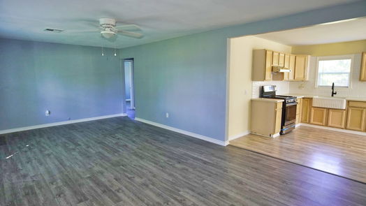 Clute null-story, 3-bed 1116 Lake Street-idx