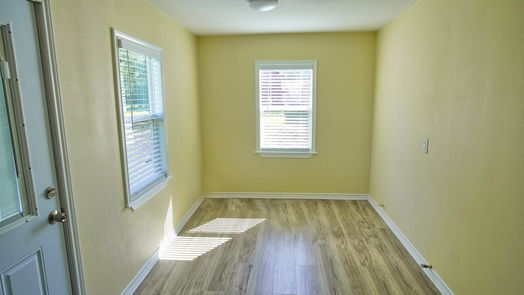 Clute null-story, 3-bed 1116 Lake Street-idx