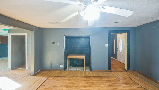 Clute null-story, 3-bed 722 Saint Anne Street-idx