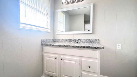 Clute 2-story, 4-bed 413 Cobb Street-idx