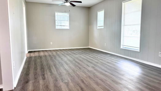 Clute 2-story, 4-bed 413 Cobb Street-idx