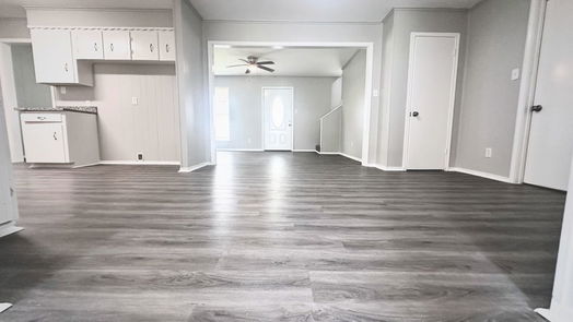 Clute 2-story, 4-bed 413 Cobb Street-idx