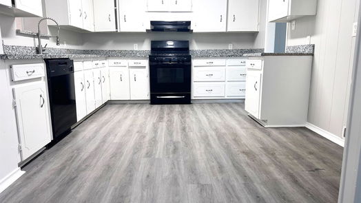 Clute 2-story, 4-bed 413 Cobb Street-idx