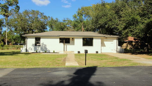 Clute null-story, 3-bed 300 Dorsett Street-idx