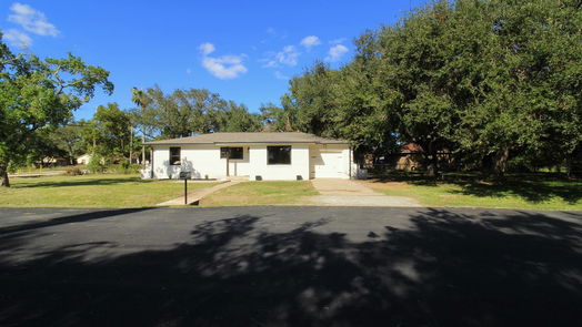 Clute null-story, 3-bed 300 Dorsett Street-idx