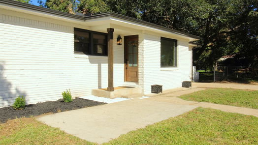 Clute null-story, 3-bed 300 Dorsett Street-idx