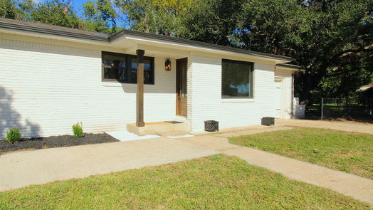 Clute null-story, 3-bed 300 Dorsett Street-idx