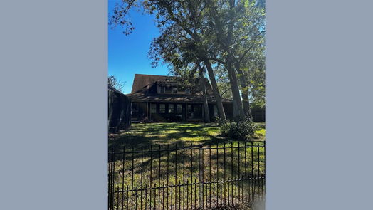 Clute 2-story, 3-bed 1612 E Kyle Road-idx