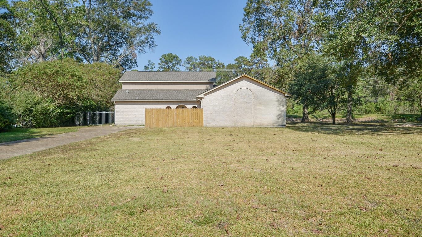 Crosby 2-story, 3-bed 1962 Chart Drive-idx