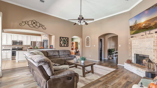Crosby 1-story, 4-bed 18407 Bluffview Drive-idx