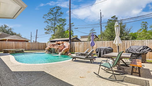 Crosby 1-story, 4-bed 18407 Bluffview Drive-idx