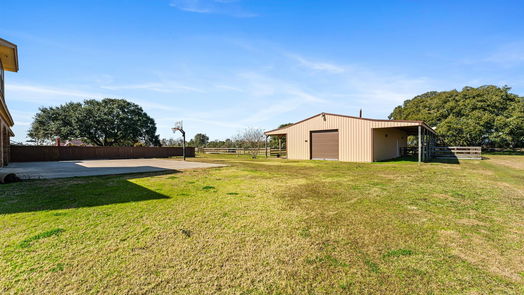 Danbury 2-story, 5-bed 15610 Bayou Oaks Drive-idx