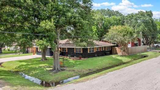 Danbury 1-story, 4-bed 1531 Avenue D-idx