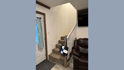 Danbury 2-story, 2-bed 5211 County Road 208-idx