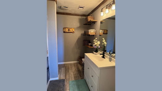 Danbury 2-story, 2-bed 5211 County Road 208-idx