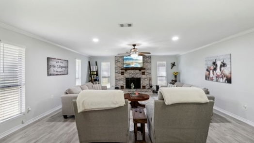 Danbury null-story, 3-bed 1510 Avenue B-idx