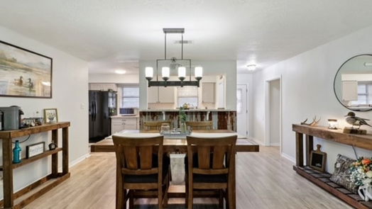 Danbury null-story, 3-bed 1510 Avenue B-idx