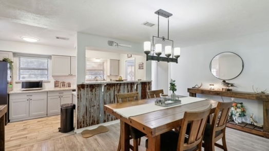 Danbury null-story, 3-bed 1510 Avenue B-idx
