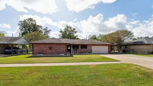 Danbury null-story, 3-bed 1510 Avenue B-idx