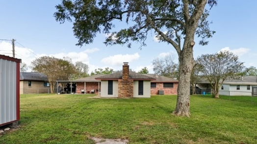 Danbury null-story, 3-bed 1510 Avenue B-idx
