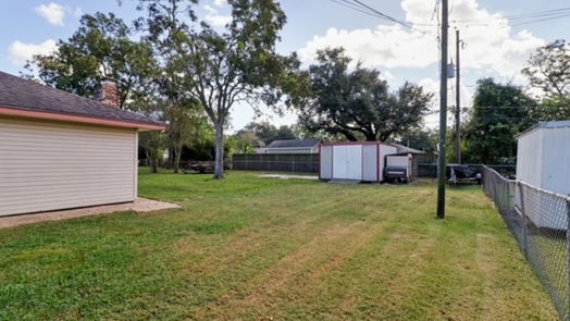 Danbury null-story, 3-bed 1510 Avenue B-idx