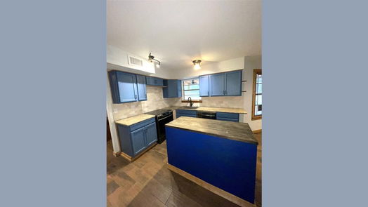 Dayton 2-story, 0-bed 104 Private Road 651-idx