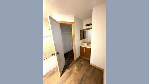 Dayton 2-story, 0-bed 104 Private Road 651-idx