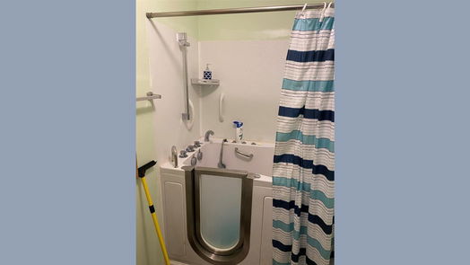 Dayton null-story, 3-bed 114 County Road 4266-idx
