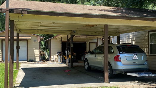 Dayton null-story, 3-bed 114 County Road 4266-idx