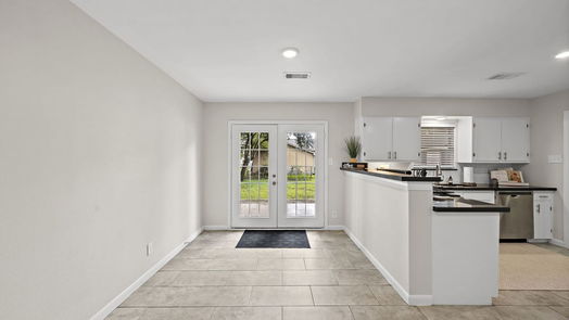 Deer Park 1-story, 4-bed 210 E 3rd Street-idx