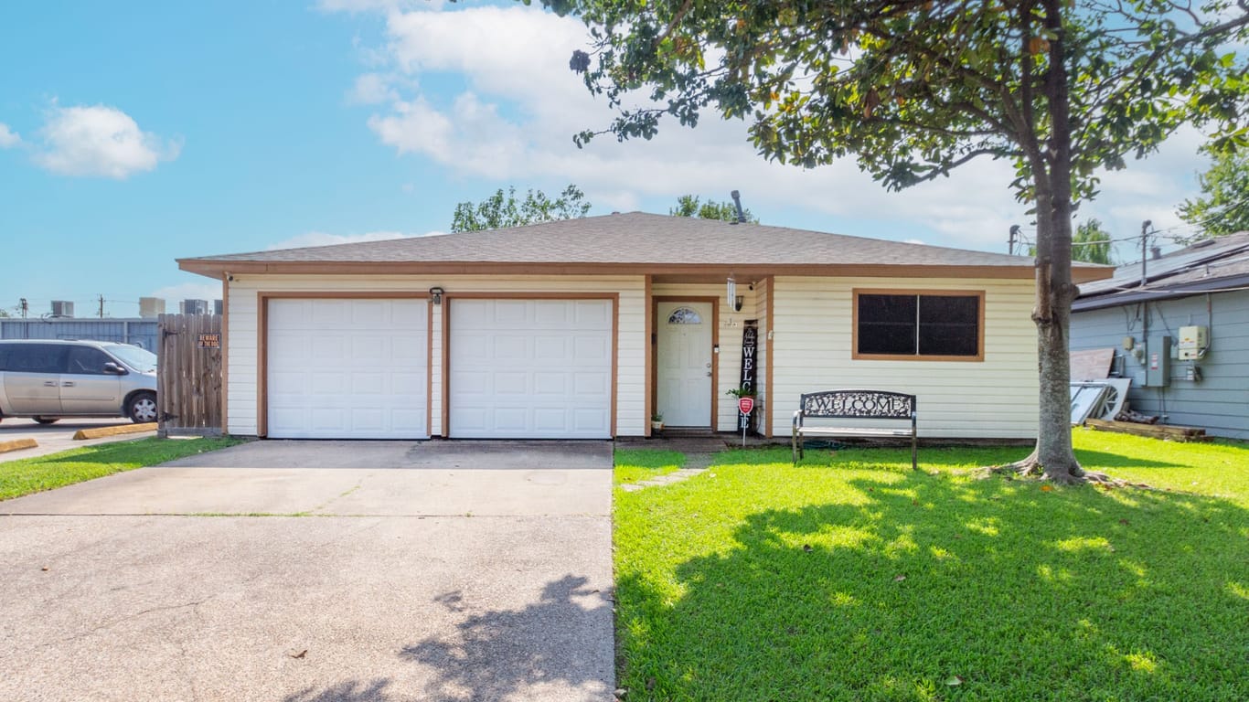 Deer Park 1-story, 3-bed 1213 Elm Street-idx