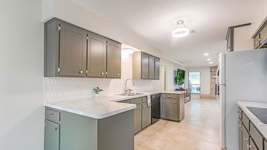 Deer Park 1-story, 4-bed 1009 N Kaufman Drive-idx