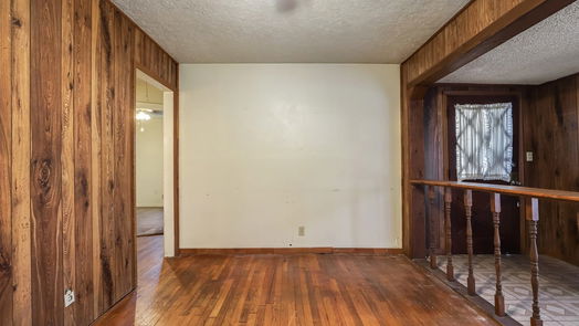 Deer Park 1-story, 2-bed 128 W 5th Street-idx