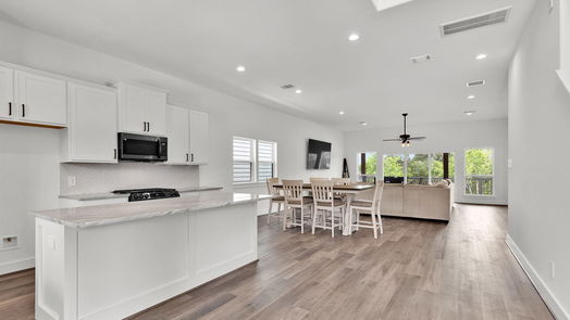 Dickinson 3-story, 3-bed 3841 Water Street-idx