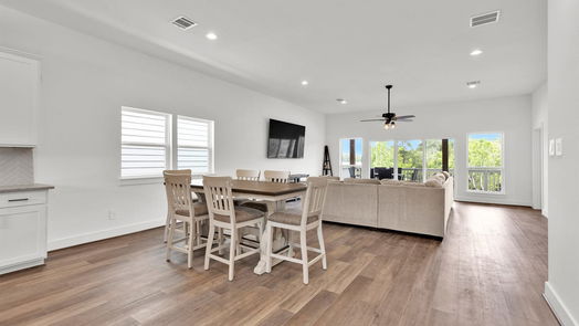 Dickinson 3-story, 3-bed 3841 Water Street-idx