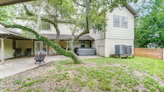 Dickinson 2-story, 5-bed 210 W Bayou Drive-idx