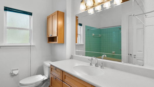 Dickinson 2-story, 3-bed 4400 Island Drive-idx