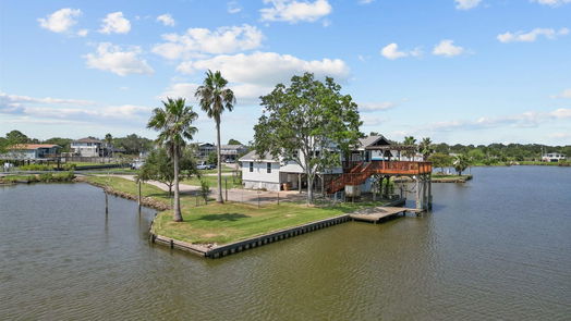 Dickinson 2-story, 3-bed 4400 Island Drive-idx