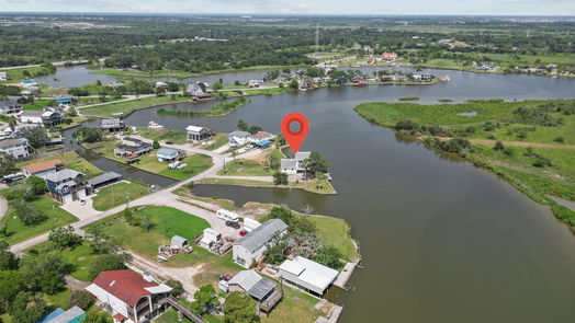 Dickinson 2-story, 3-bed 4400 Island Drive-idx