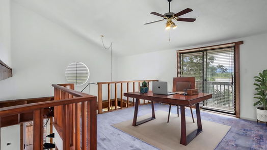 Dickinson 2-story, 3-bed 4400 Island Drive-idx