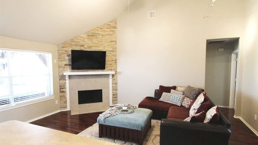 League City 2-story, 3-bed 6517 Canyon Mist Lane-idx