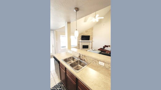 League City 2-story, 3-bed 6517 Canyon Mist Lane-idx