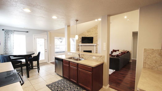 League City 2-story, 3-bed 6517 Canyon Mist Lane-idx