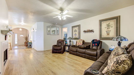 League City null-story, 3-bed 209 Colony Lake Lane-idx
