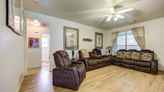 League City null-story, 3-bed 209 Colony Lake Lane-idx