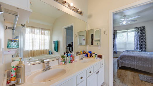 League City null-story, 3-bed 209 Colony Lake Lane-idx