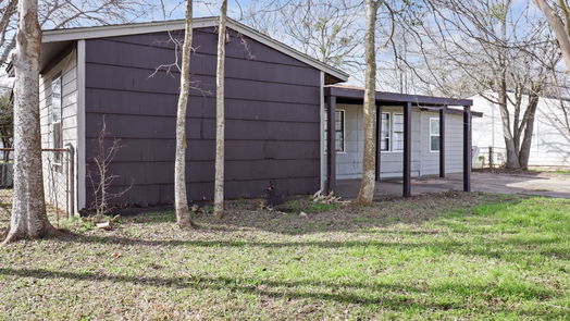 Freeport 1-story, 4-bed 1011 W 10th Street-idx