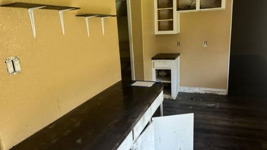 Freeport 2-story, 4-bed 543 Bluebonnet Drive-idx